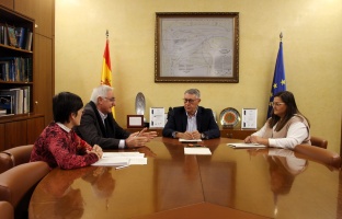  El presidente de la CHS celebra una reunión de trabajo con el alcalde de Torre Pache 