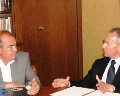 /descargas/informaciongeneral/comunicacion/noticias/img/2012-05-Mayo/20120518-FOTO-Reunin-alcalde-Moratalla-1.jpg?description=El%20alcalde%20de%20Moratalla%2C%20reunido%20con%20el%20presidente%20de%20la%20CHS