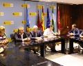 /descargas/informaciongeneral/comunicacion/noticias/img/2015-09-Septiembre/20150922-FOTO-Reunin-Alcaldes-Corte-Caas.jpg?description=Un%20momento%20de%20la%20reuni%C3%B3n%20entre%20representantes%20de%20la%20CHS%20y%20municipales