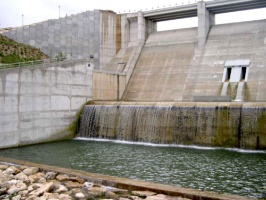 Los embalses de La Risca y Argos laminan sendas avenidas 