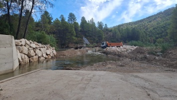 La CHS recupera el punto SAIH arrasado por la DANA en la confluencia de los ríos Taib 