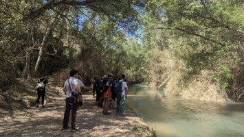 La CHS formaliza el contrato del programa de educación ambiental “Aula Ambiental del  